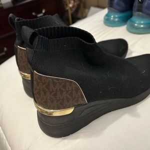 MK booties